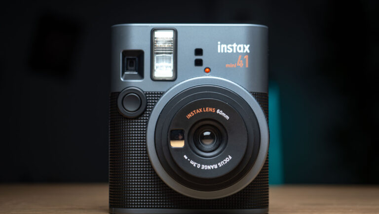 Fujifilm Instax Mini 41 : le meilleur appareil photo instantané pour un budget serré