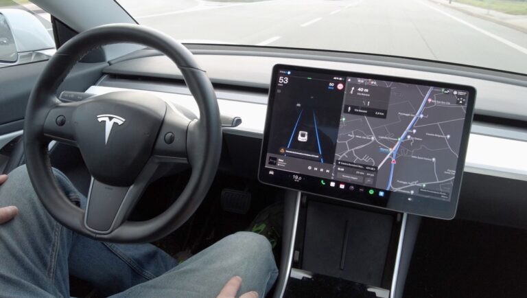 Tesla en difficulté en Europe : la Suède s’oppose à la conduite autonome pour une raison surprenante