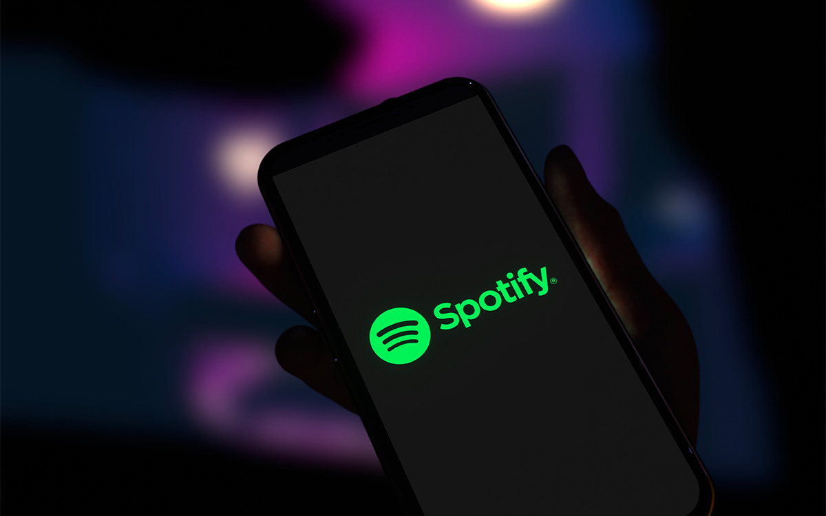 Spotify change de cap : la plateforme va-t-elle enfin freiner l’invasion des faux artistes ?