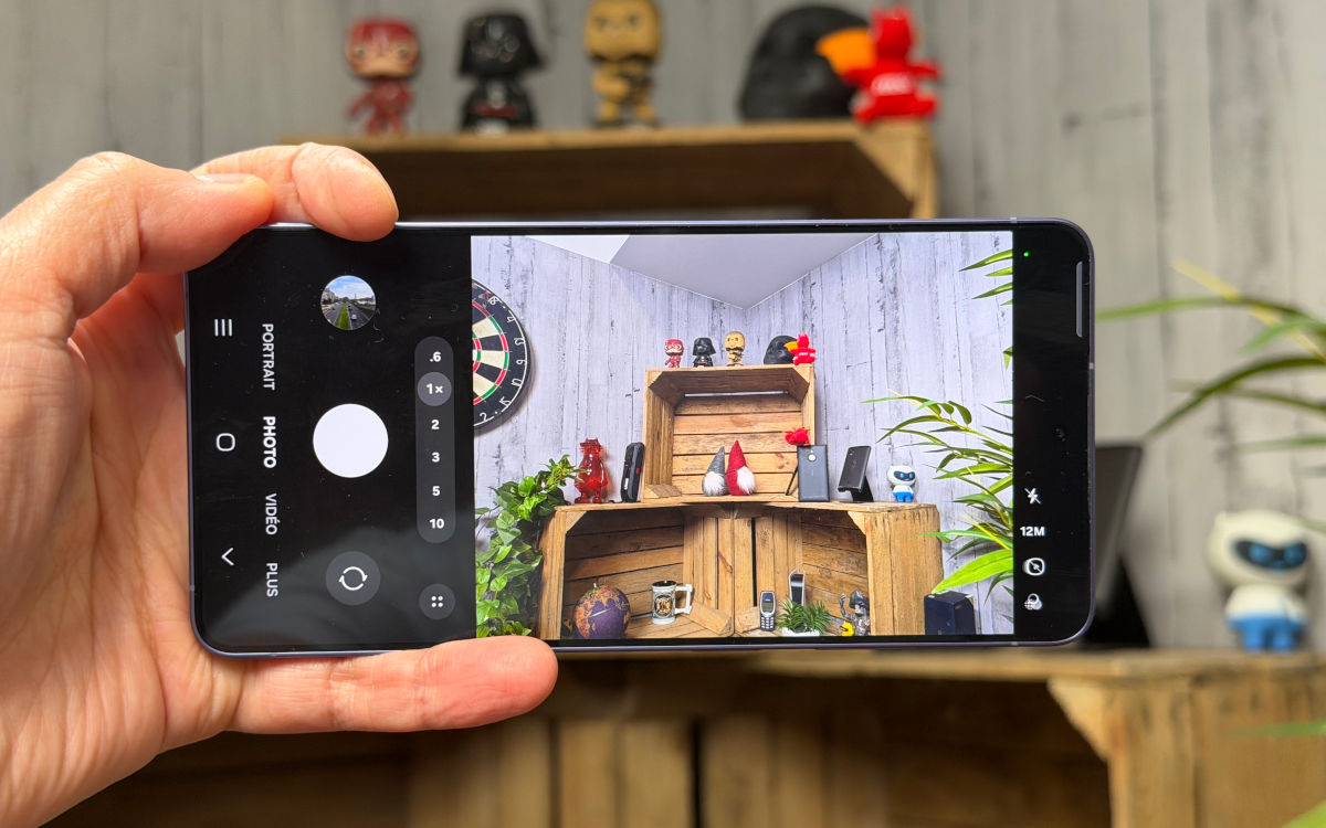 Samsung Galaxy S26 Ultra : la mise à jour pour éliminer le bug de l’écran rouge arrive enfin
