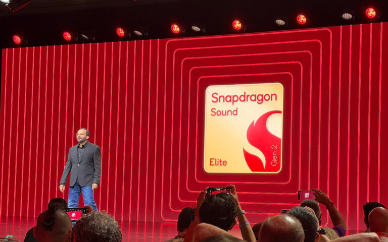 Qualcomm révolutionne les écouteurs : autonomie et intelligence sans smartphone